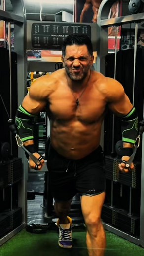 10K views · 86 reactions |  Sculpt and define your chest with the Cable Crossover This isolation exercise keeps constant tension on your pecs, maximizing muscle activation and creating that full, chiseled look. Adjust angles (high, mid, low) to hit every part of your chest!Time to fly into chest gains!  #cablecrossover #chestworkout #musclebuilding #strengthtraining #fitnessgoals #gym #capcut #CapCut | Bodyfitness GYM | Facebook