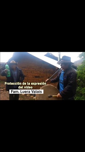 ¡Qué hermoso! Nuestra tradición y cultura del Centro Poblado Santa Clara, Sihuas, Ancash, es un legado valioso que debemos preservar y compartir. El maestro Wilder Flores Bernuy, músico heredero original, es un ejemplo vivo de la rica herencia cultural de nuestra tierra. Su dedicación y pasión por la música y la cultura son un verdadero tesoro. Recordar es volver a vivir, y es importante seguir cultivando y difundiendo nuestra cultura para que las futuras generaciones puedan disfrutar y aprender