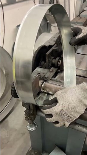 Lockformer Spin Collar Machine