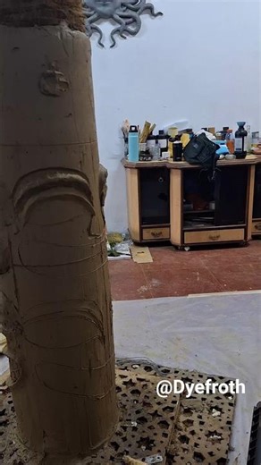 Tiki Bar set up – sculpting a custom pillar from clay | Part 1 of the full moulding + casting build