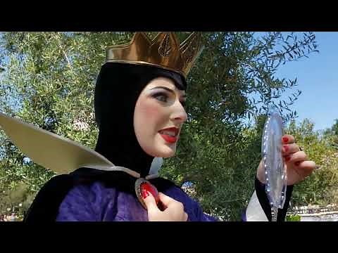 Evil Queen on Disneyland Hollywood part 1