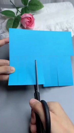 13K views · 522 reactions | Diy paper octopus and crab. #reels #artsandcrafts #artsy #diy #diycrafts | Akasha Crafts | Facebook