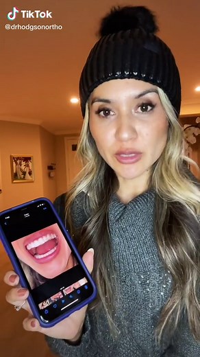 Properly Remove Your Invisalign Trays or Clear Retainers