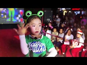 ẾCH NGOÀI ĐÁY GIẾNG