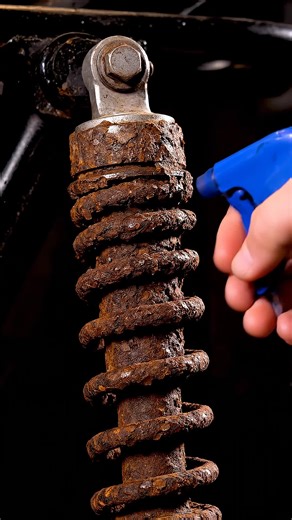 Instant Rust Cleaning Spray for Effective Restoration
