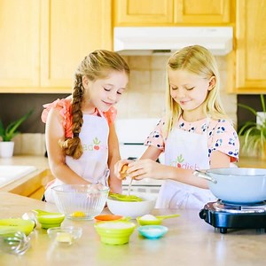 43 reactions · 11 shares | HOMESCHOOLERS: Have you heard? Thousands of homeschool families will use Raddish this fall as cooking curriculum for their young learners. Learn More:  https://www.raddishkids.com/Homeschool ✔ Created by teachers and chefs ✔ New theme every month ✔ Fun for the whole family | Raddish Kids | Facebook