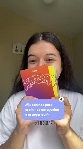 Popstar black para la gente cool 😎encuentra estos parches en nuestra tienda makiacosmetics.com 👋🏼 somos de Guatemala, así que si eres de cualquier otra parte del mundo mándamos un dm para que te demos la info de envíos internacionales #rutinadeskincare #skincaretips #grwmoutfit #pimplepatches #granitos