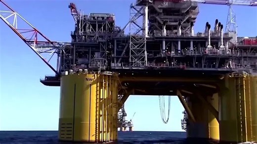 Shell misses profit expectations, but keeps buyback pace