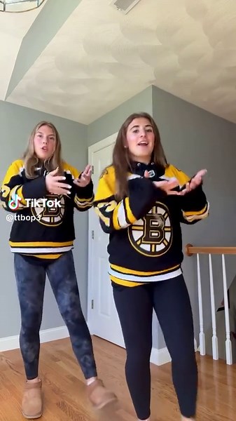 Snow Bunnies Throwing Cake: Adorable Thick Bops