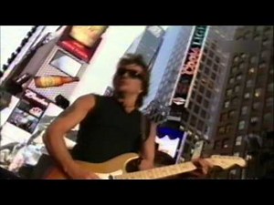 Bon Jovi - You Give Love a Bad Name (live at Times Square 2002)