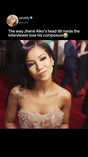 The way Jhenè Aiko's head tilt made the interviewer lose his composure😭
