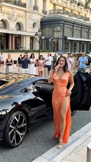 THE ULTIMATE ROADSTER. - Bugatti W16 Mistral