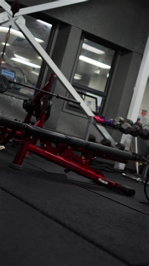 Pre Workout just dropped (link in bio) #gym #samsulek #bench #preworkout #ryse