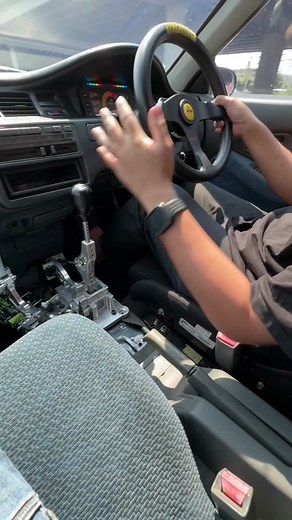 การสอนสับเกียร์รถยนต์สำหรับมือใหม่