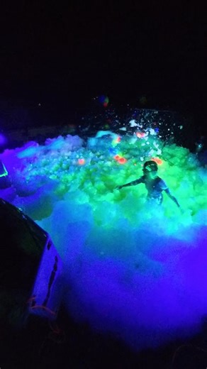 Derrick Dunten on Instagram: "Santa Barbaras very first glow in the dark foam party by the SB BUBBLE GUY AWESOME 👌 #santabarbara #foamparty #glowfoam"