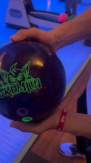 Nick Durfee | Showin the lefties some love #bowling #gremlin #rotogrip #gnarlynative #ninespare | Instagram