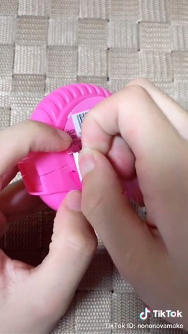 おすすめのガムテープ実験と海外のお菓子 | バブルガムの咀嚼音と作り方