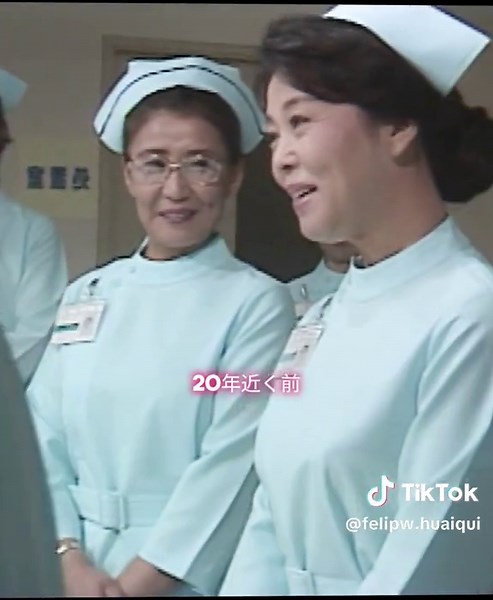 Exploring Laboratory Life with Medical Professionals