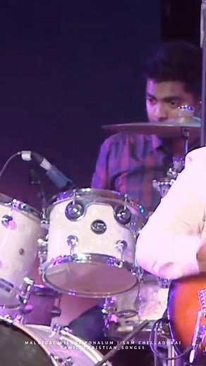 165K views · 10K reactions | எனக்காக ஜீவன் தந்த இரட்சகர் என் வாழ்வில்...