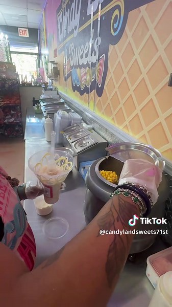 Discover Candy Land Sweets in Chicago