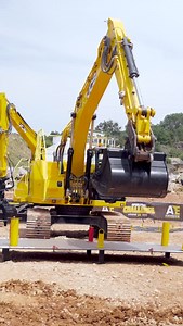 8.7K views · 299 reactions | Make a day of it! The Awesome Earthmovers Operator Challenge is right at the heart of @plantworxconstructionshow 2025— with machines, tech, prizes, and plenty of action. Join us there 23rd to 25th of September at the Newark Showground. | Awesome Earthmovers | Facebook