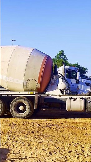 Concrete Mixer at the Jobsite 🏗️