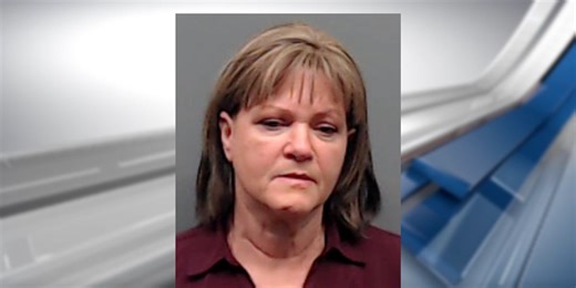 Smith County clerk gets probation for interfering with son’s arrest