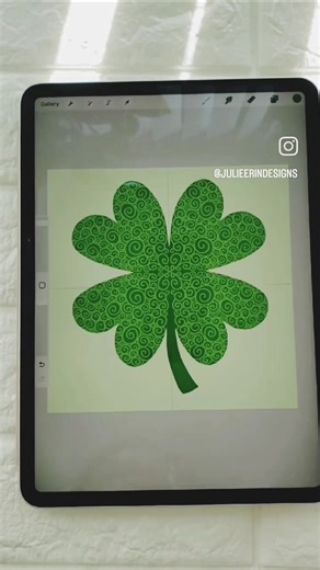 🍀 How to draw a four leaf clover in #Procreate for St. Patrick's Day! #digitalart #arttutorial