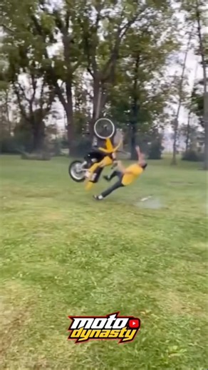 Whiskey Throttle at Full Power! 😬 #2stroke #dirtbike #whiskeythrottle #braaap #shorts