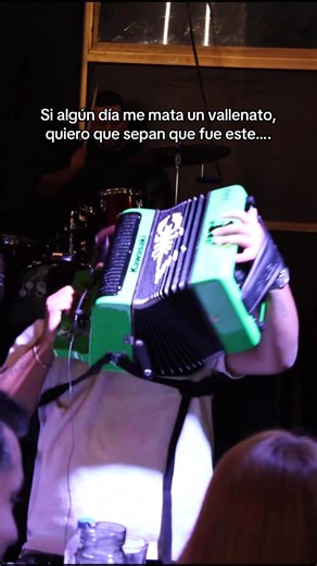 Si algún día me mata el vallenato… quiero que sepan que fue este 🎶🍻 SÁBADO 14 💃 Cumbión Vallenato EN VIVO 🎤 Para cantar, brindar y dedicar esos temazos 👠 Mujeres GRATIS hasta las 21:00 📍 Lemon Tree 🌿 #CumbionVallenato #VallenatoEnVivo #NocheDeVallenato #LemonTree #ValleDeLosChillos