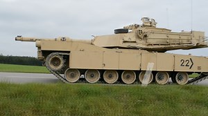 Column of M1 Abrams tanks on there way to Hohenfels training area (Germay) | Kuine's Military Photography