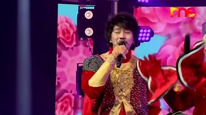 The mask singer myanmar season 1 ရဲ့ အကောင်းဆုံး အပေါက်ဆုံးသီချင်းထဲက အဆင့် ၁ ကတော့ သီချင်းနာမည် လေကိုဆန်ပျံစို့လား ဝေကြီး Zawgyi မျက်နှာဖုံး နှင့် ကေကေမိုး watermelon မျက်နှာဖုံးကသီဆိုထားပါတယ်။ ငါနဲ့သဘောတူလား သီချင်းအပြည့်အစုံကြည့်ရန်: https://youtu.be/Ojj_ephGkis နောက်အဆင့်တွေပါဆက်ကြည့်ရန်: အဆင့် ၅ - https://youtu.be/XzERUKoMSkA အဆင့် ၄ - https://youtu.be/uB8fcHQPvcc အဆင့် ၃ - https://youtu.be/Ynonds8nqc8 အဆင့် ၂ - https://youtu.be/8r5WEWalVC8 #TheMaskSingerMyanmar | The Mask Singer Myanmar