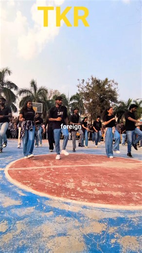 @TKR ENGINEERING COLLEGE UNIVERSITY#FLASHMOB BOYS OR GRILLS MASS DANCING BOTH #couple#dance #dancing
