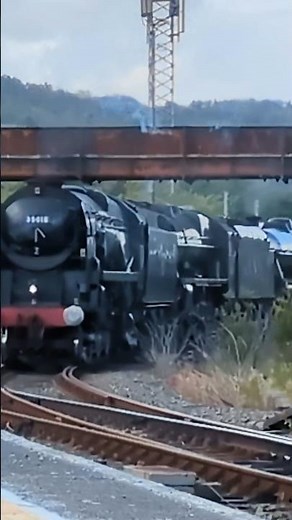 4 steam locomotives arrive at Carnforth steamtown!