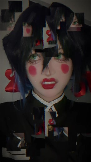 Inosuke Cosplay: Ghét Nhưng Công Nhận Xinh