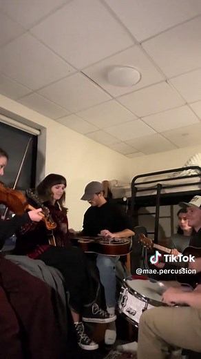 Berklee Bluegrass Dorm Jam with Spongebob Rap