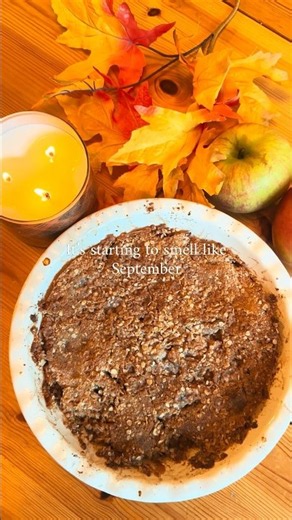 Old-Fashioned Apple Crisp #easyrecipes #fallrecipes #applecrisp #fall