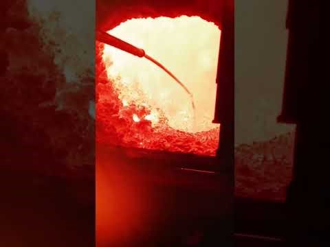 Refractory gunning machine