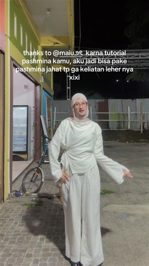 Tutorial Pashmina Stylish dan Outfit Keren