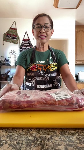 How to Safely Cut Pork Spareribs