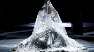 Who will design Meghan Markle's wedding dress?