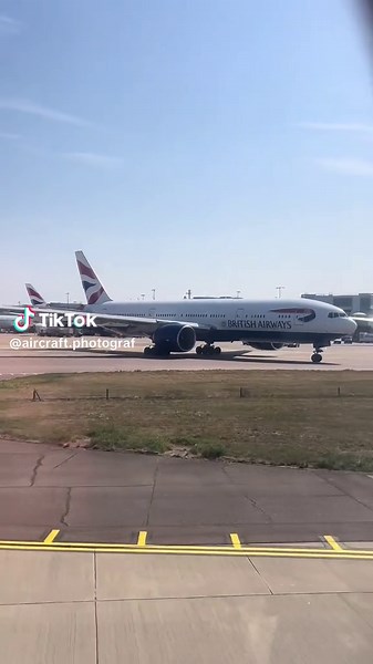 Heathrow Plane Spotting: Best Locations and Tips