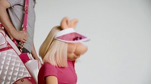 Miss Piggy is ready to tee off at Puttshack, the world’s first super-tech indoor mini golf experience, opening 22nd June. Book now: https://wsfd.ly/2M0voe4 | Westfield London