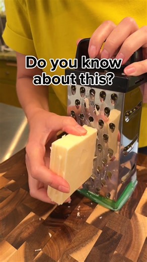1M views · 5.3K reactions | Wrapping a Ziploc around your box grater is a no brainer! #tips #tipsandtricks #cookingathome #cooking #hack | Annie Lynn | Facebook