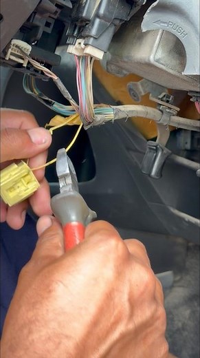 DTC / B1801 Open in Driver’s Squib Circuit Toyota Vitz airbag Light Issue Solve #automobile
