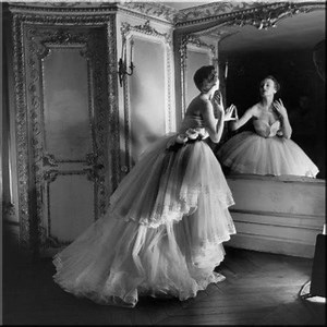 Ball gown dresses from the 50s . Hope you love these