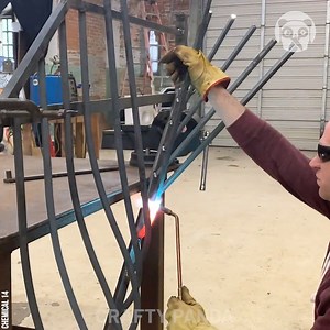 845K views · 10K reactions | The process of making curved iron stair railing Partner: Chemical 14 IG: https://www.instagram.com/chemical_14/ YT: https://www.youtube.com/chemical14 | Crafty School | Facebook