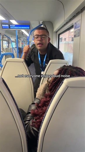 Please be respectful and keep the noise down when travelling on our trains for everyone’s comfort 🚆💜