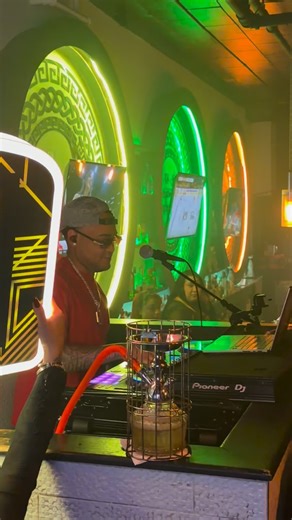 VIP Room Lounge | @dj19.ny | Instagram