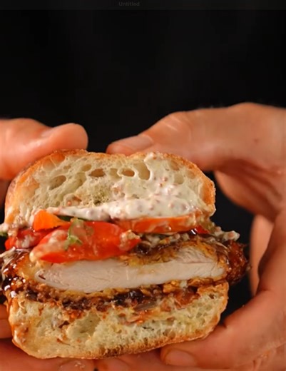 Maggie sauce chicken sandwich | 530 calories